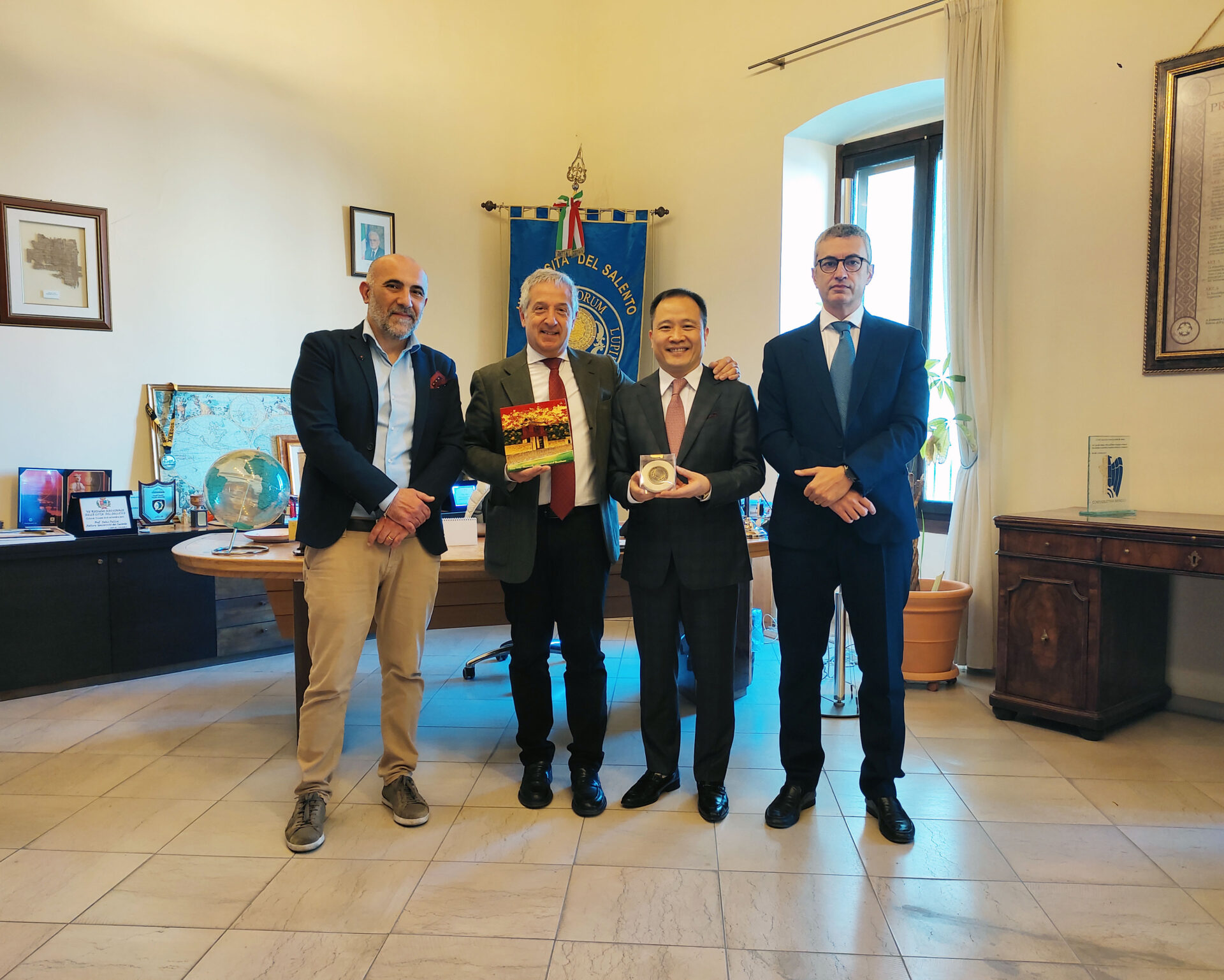 VISITA A UNISALENTO DEL PROFESSOR LÊ TRUNG THÀNH, RETTORE DELLA VNU – UNIVERSITY OF ECONOMICS AND BUSINESS DI HANOI (VIETNAM)