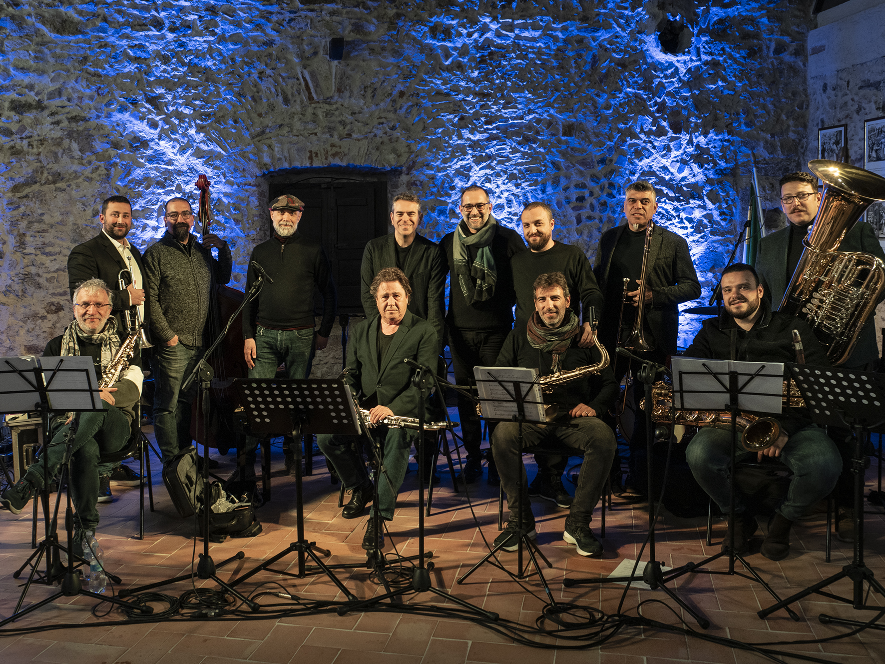 Cantus firmus di Nicola Pisani & Mediterranean Acoustic Orchestra con Louis Sclavis e Trio Vocale Aulos