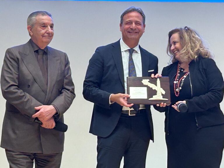 Premio Amabasciatori di Terre di Puglia a Pagliaro: “Orgoglioso e onorato di rappresentare la mia Lecce e il mio Salento a Milano”