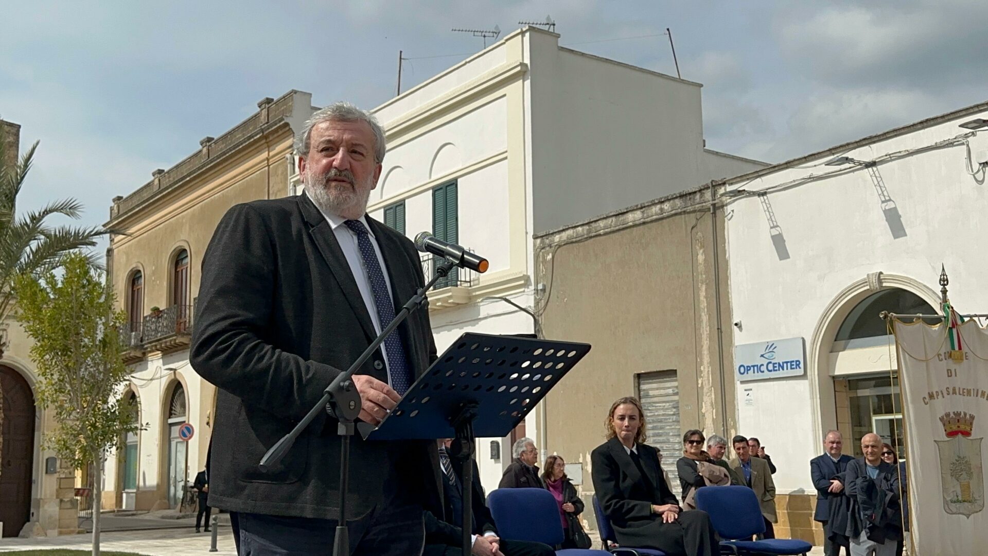 Intitolazione della piazza a Nicola Quarta