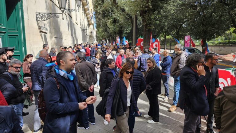 Lecce: buona adesione allo sciopero per la salute e sicurezza sui luoghi di lavoro