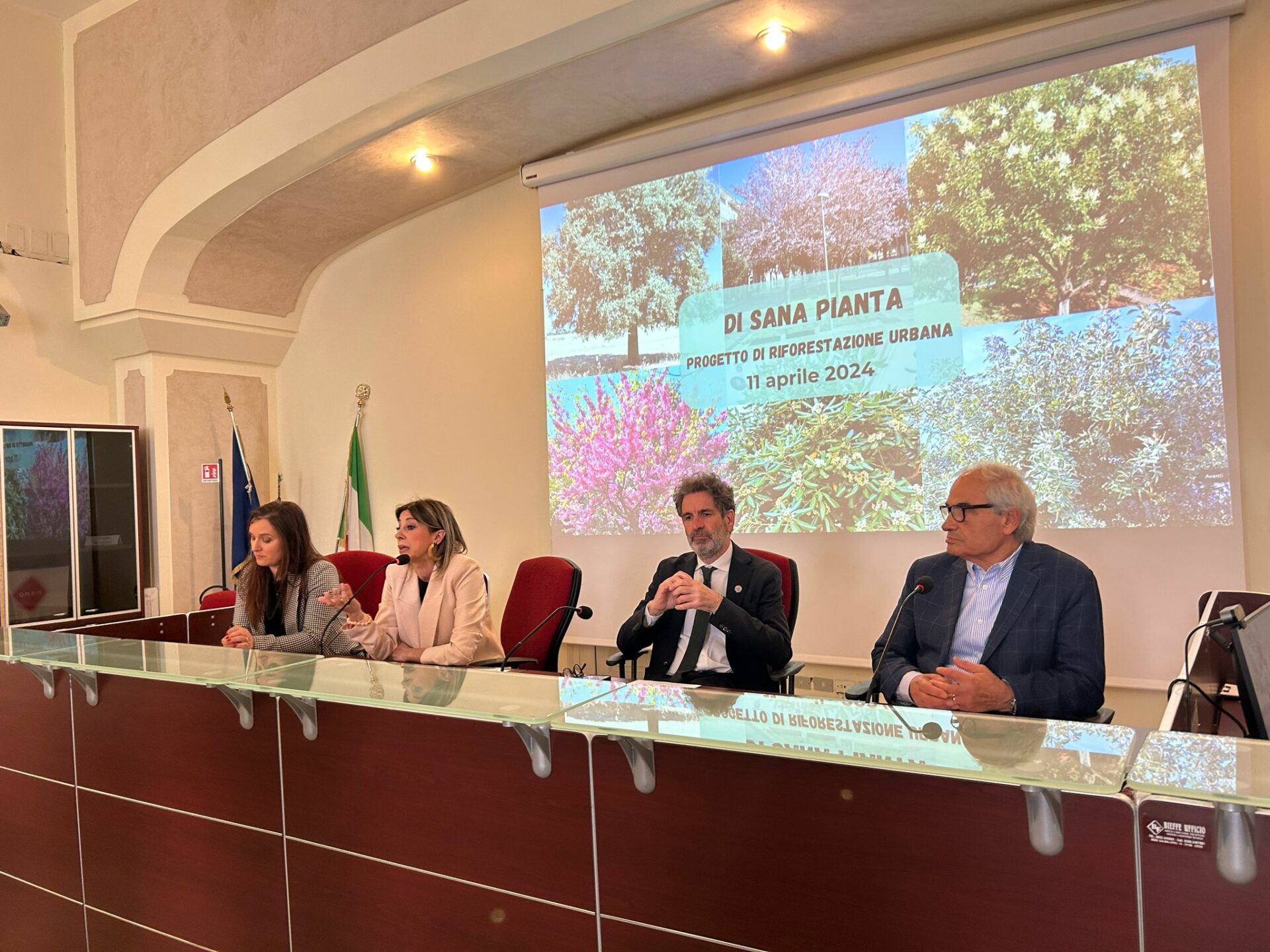 Di sana pianta 2024: 152 nuovi alberi in città per riempire le piccole aiuole rimaste vuote