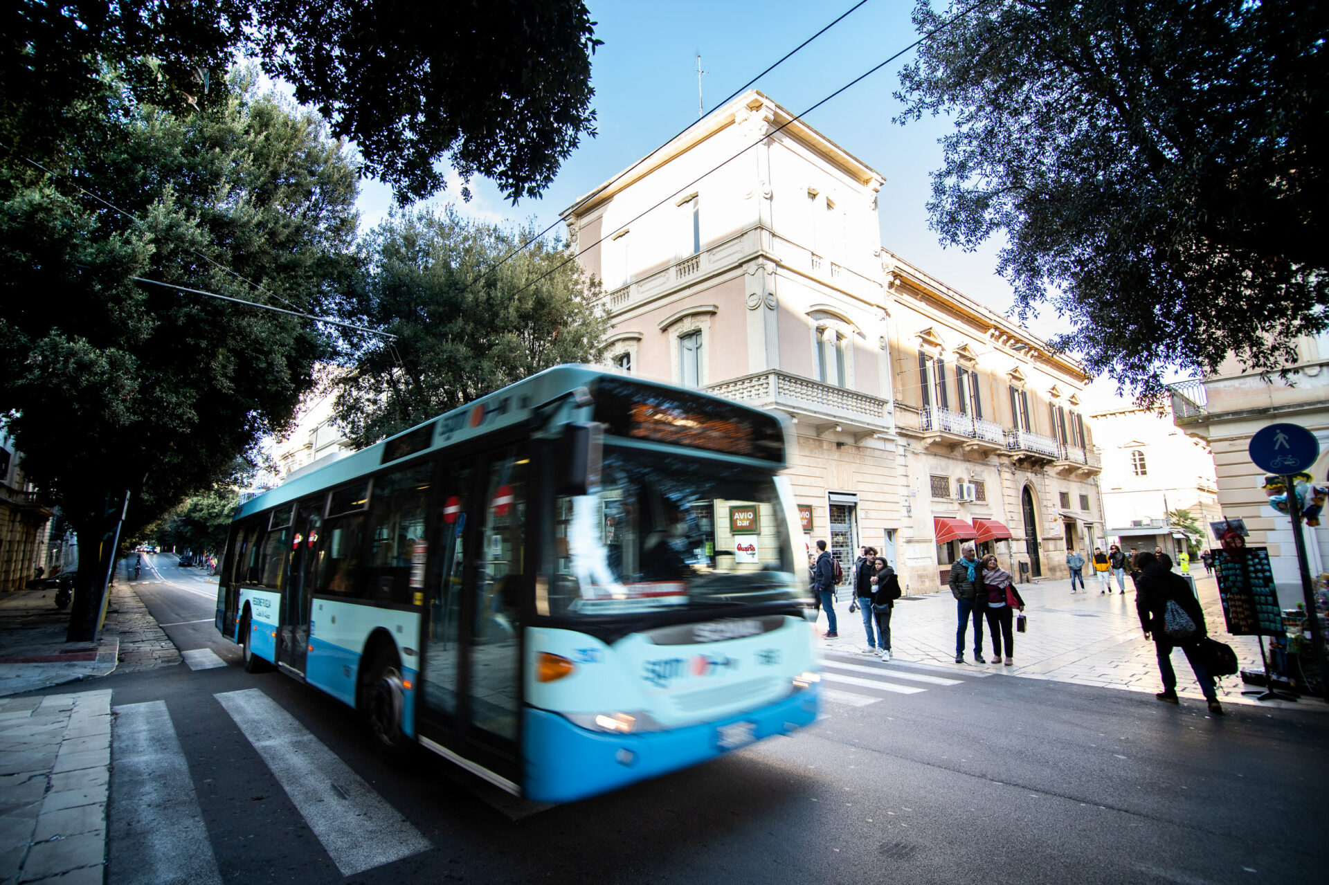 Abbonamenti al tpl ridotti del 60% per gli studenti di Unisalento: approvata oggi la convenzione fra Comune, Unisalento, Adisu e Sgm