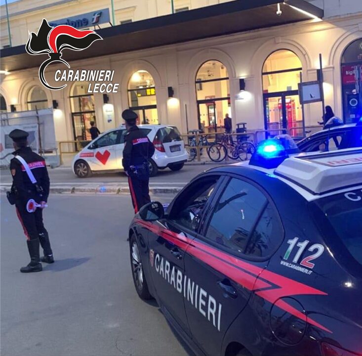 Lecce, controllo straordinario dei Carabinieri. A setaccio la stazione ferroviaria e il centro storico