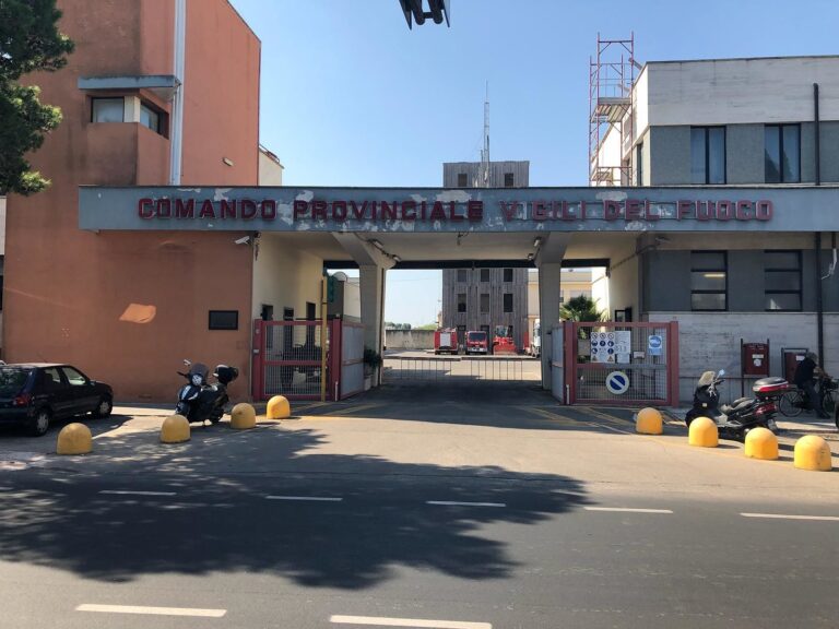 Divampa un incendio a Torre Chianca: si indaga sulle cause