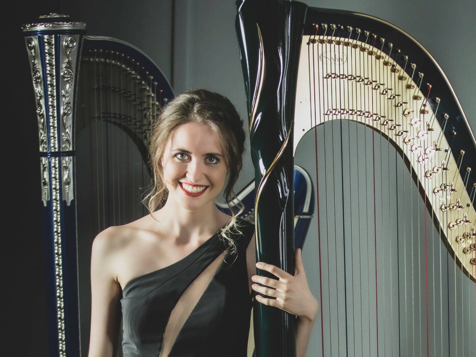 FESTIVAL INTERNAZIONALE DELLE ARTI, ULTIMA TAPPA A RUDIAE  CON L’ARPA CELESTIALE DI CLAUDIA LUCIA LAMANNA E IL PIANO DI CORLIANO’