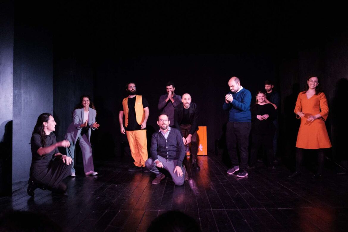 Spettacoli della Scuola Improvvisart: in scena gli allievi del livello avanzato, della Bottega e dell’Impro Vocal Lab venerdì 27 dicembre al Teatro Asfalto di Lecce