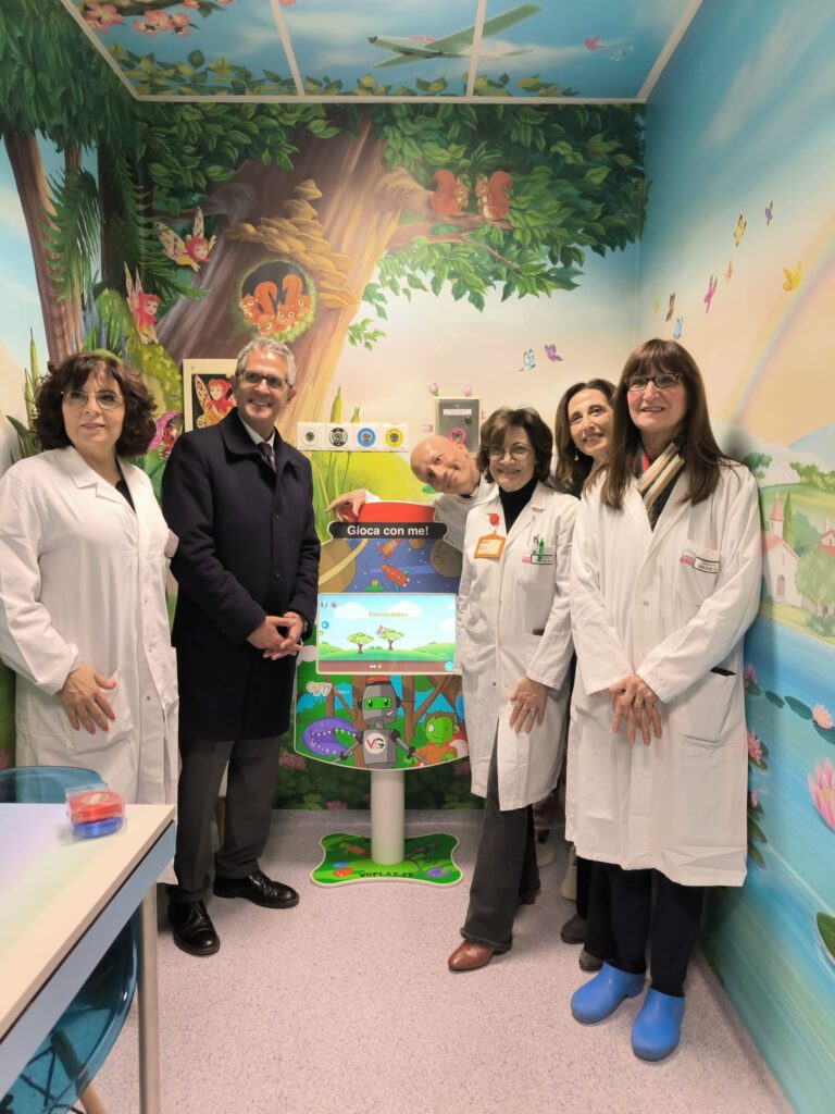 Inaugurata la nuova sala di attesa della Neuroradiologia del Fazzi