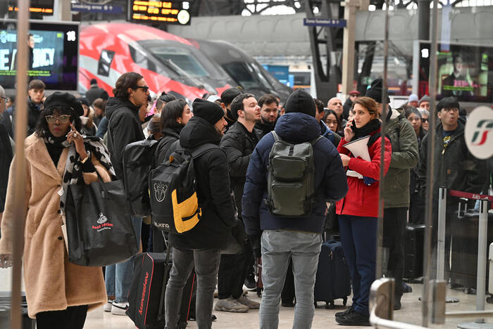 Caos treni a Milano