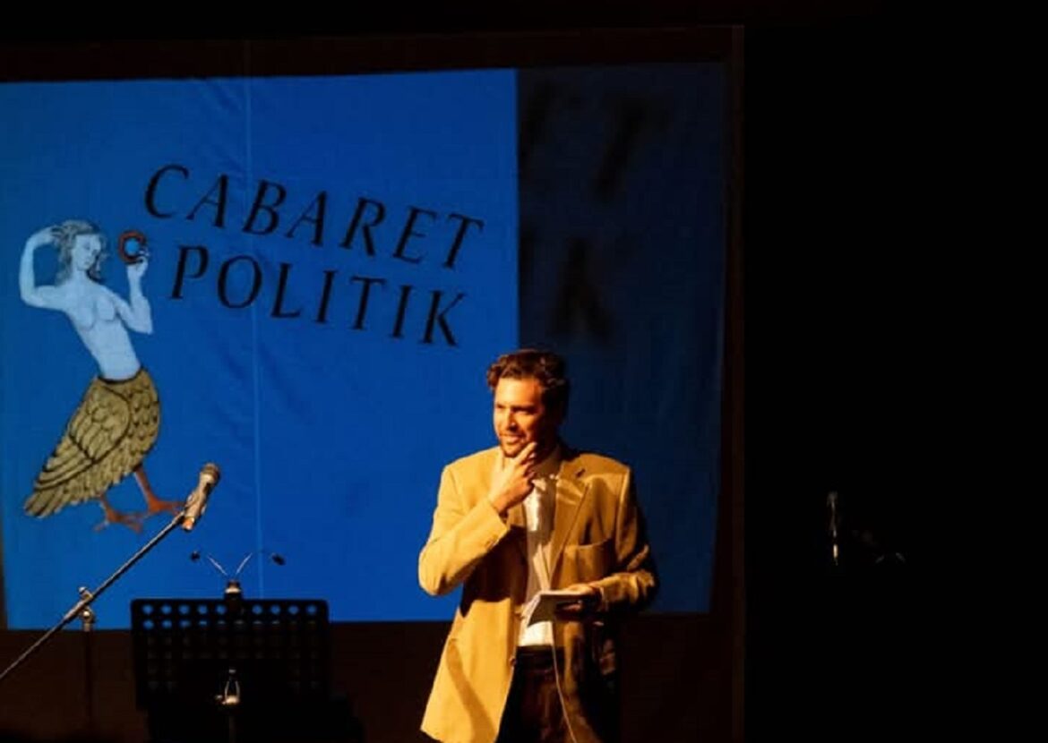 CABARET POLITIK, NUOVI “COMIZI IRRIVERENTI” AD ASTRÀGALI TEATRO